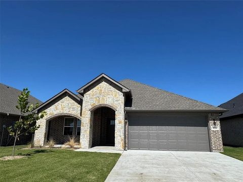 Photo of 806 Greyson Lane, Greenville, TX 75402 (MLS # 21225113)