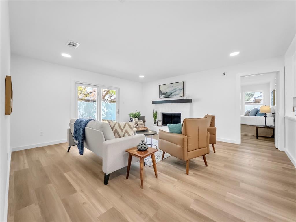 8 Atlanta Court