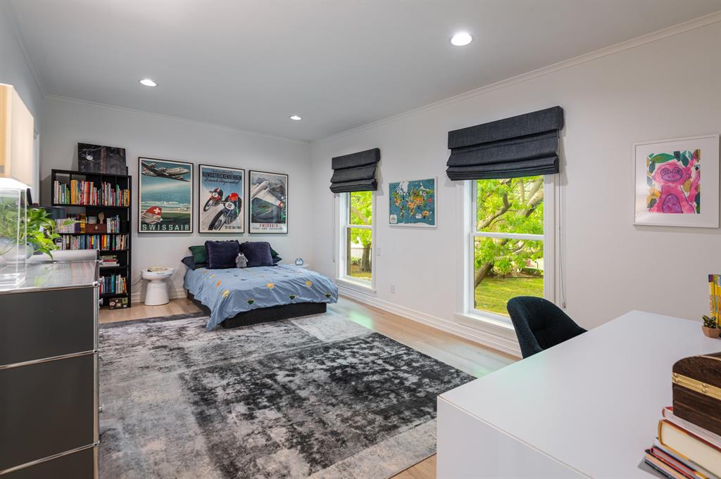 Williamsburg At Preston - Residential