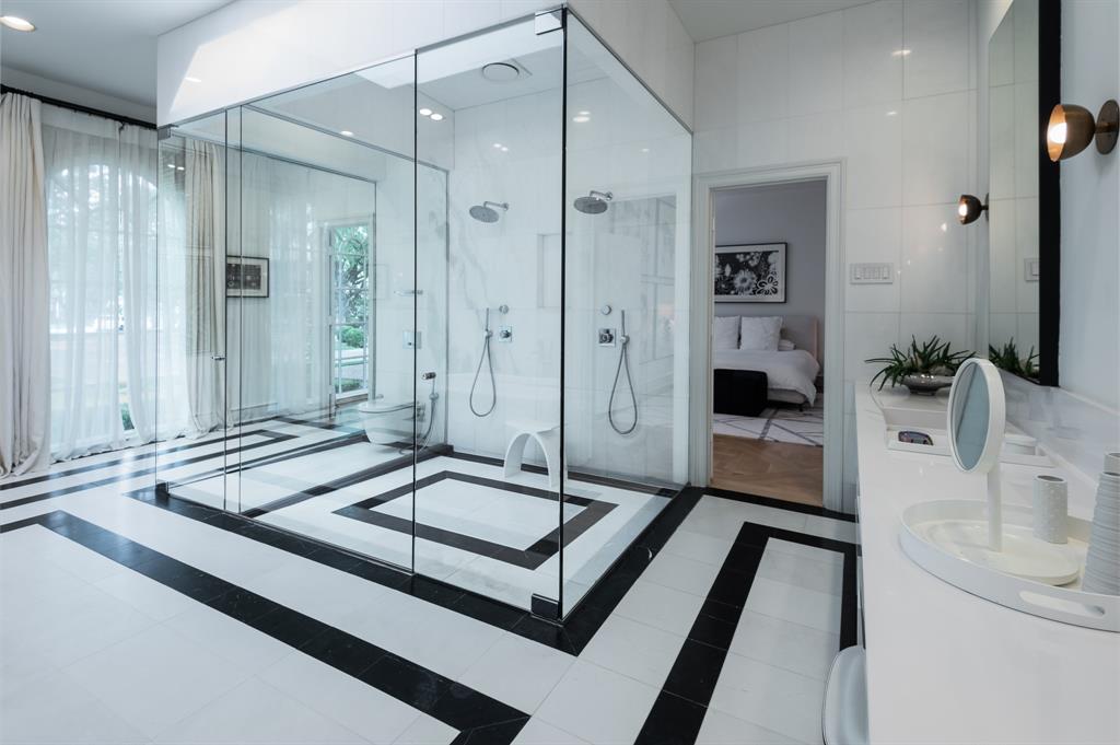 Williamsburg At Preston - Residential