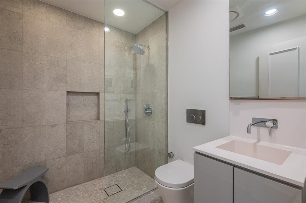 Williamsburg At Preston - Residential