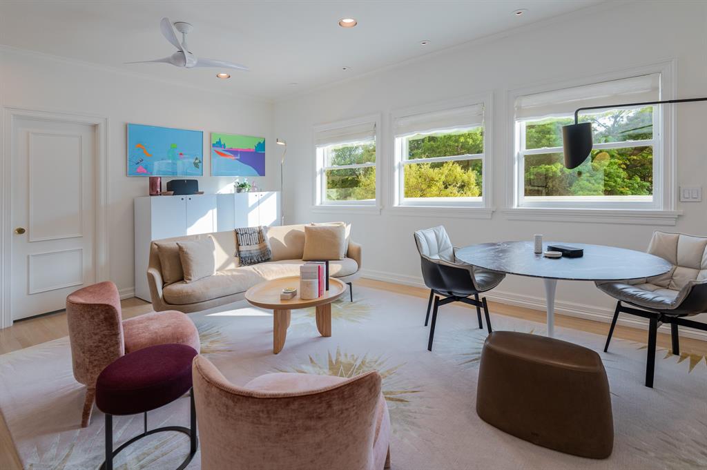 Williamsburg At Preston - Residential