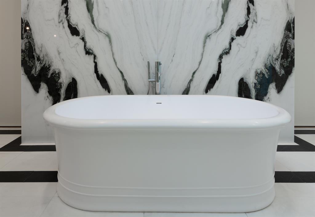 Williamsburg At Preston - Residential