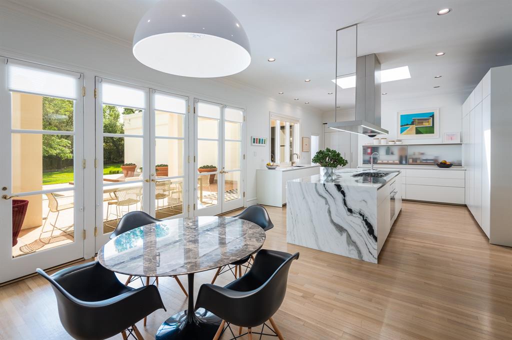 Williamsburg At Preston - Residential