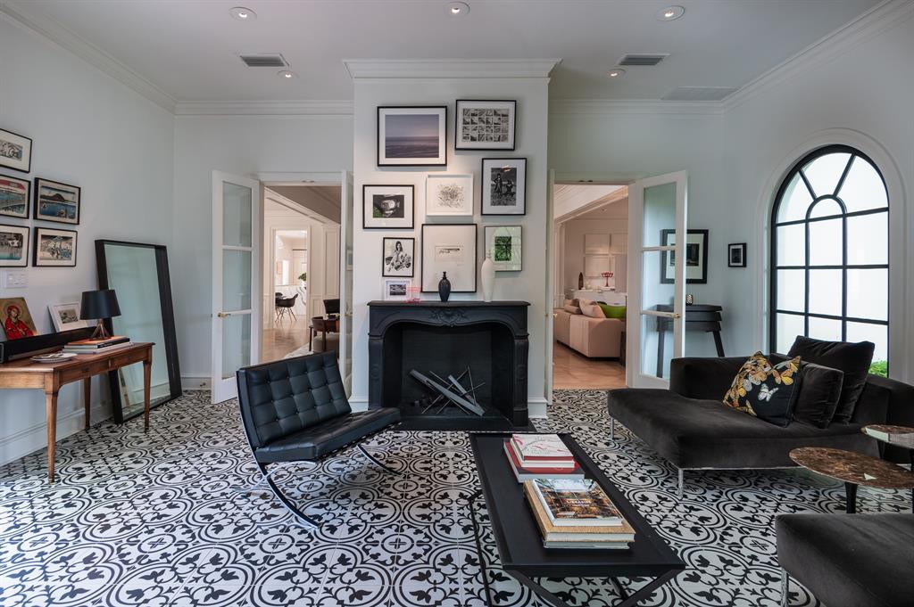 Williamsburg At Preston - Residential