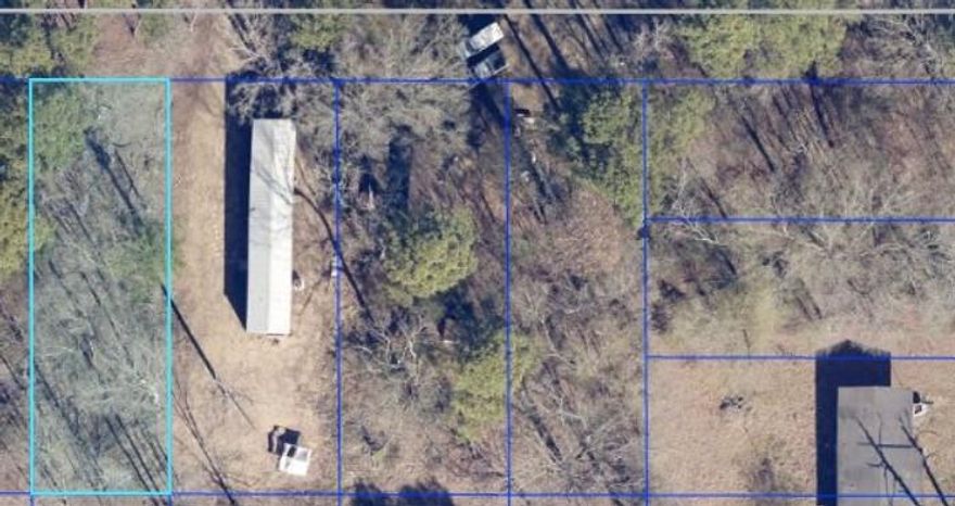 0.1720 acre lot - dimensions 50x150 - Singlewide mobile homes Allowed per Seller - to be verified.