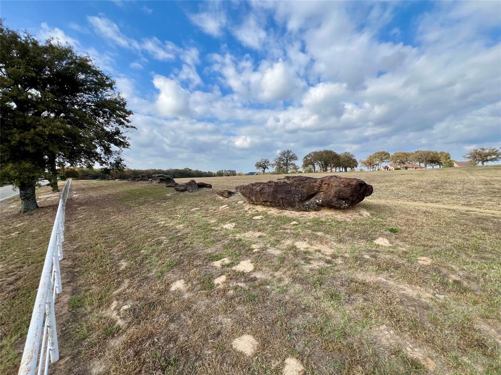 STALLION LAKE RANCH - Land