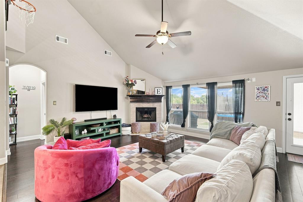 910 Westminster Drive