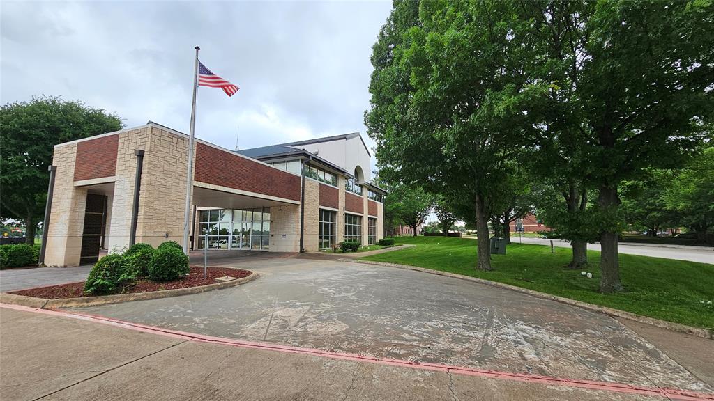 Heritage - Commercial Lease