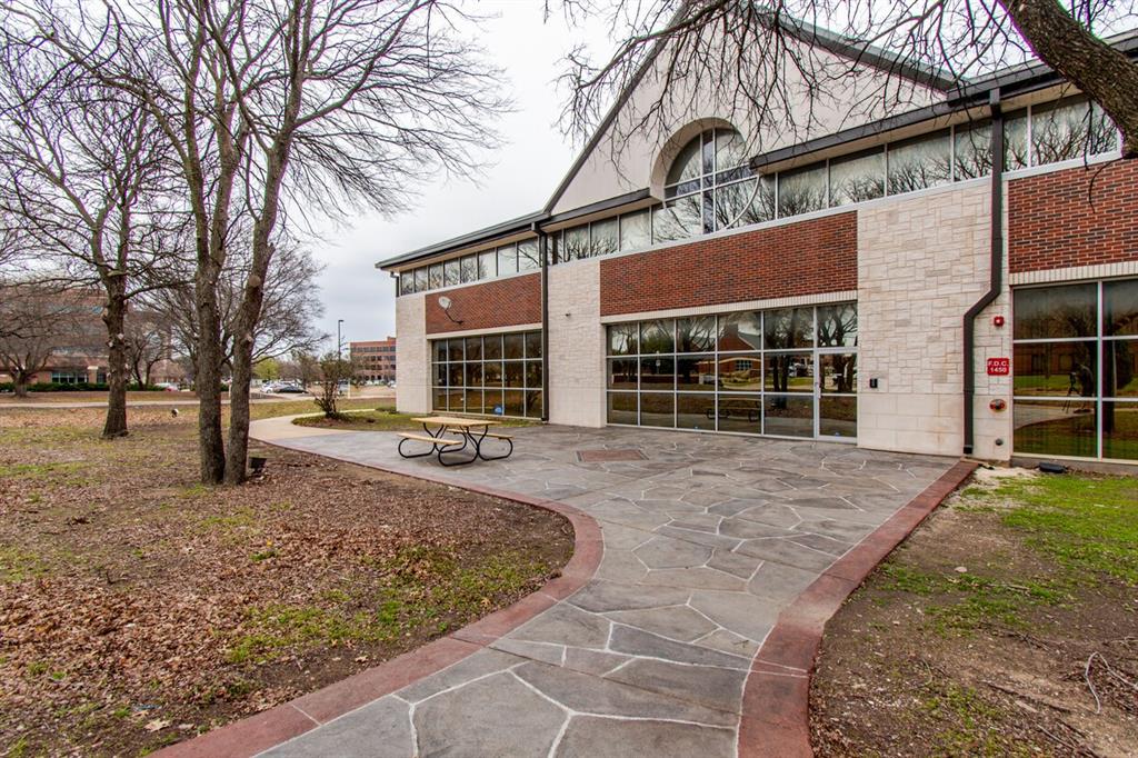 Heritage - Commercial Lease