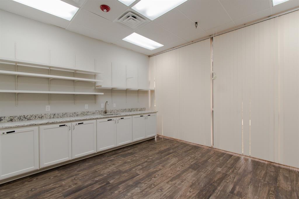 Heritage - Commercial Lease