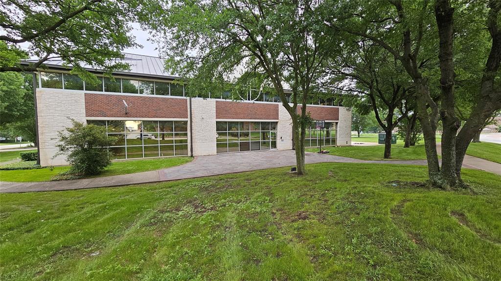 Heritage - Commercial Lease