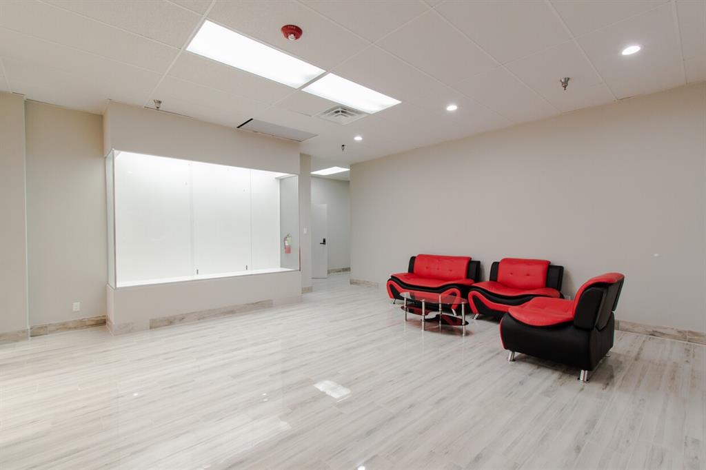 Heritage - Commercial Lease