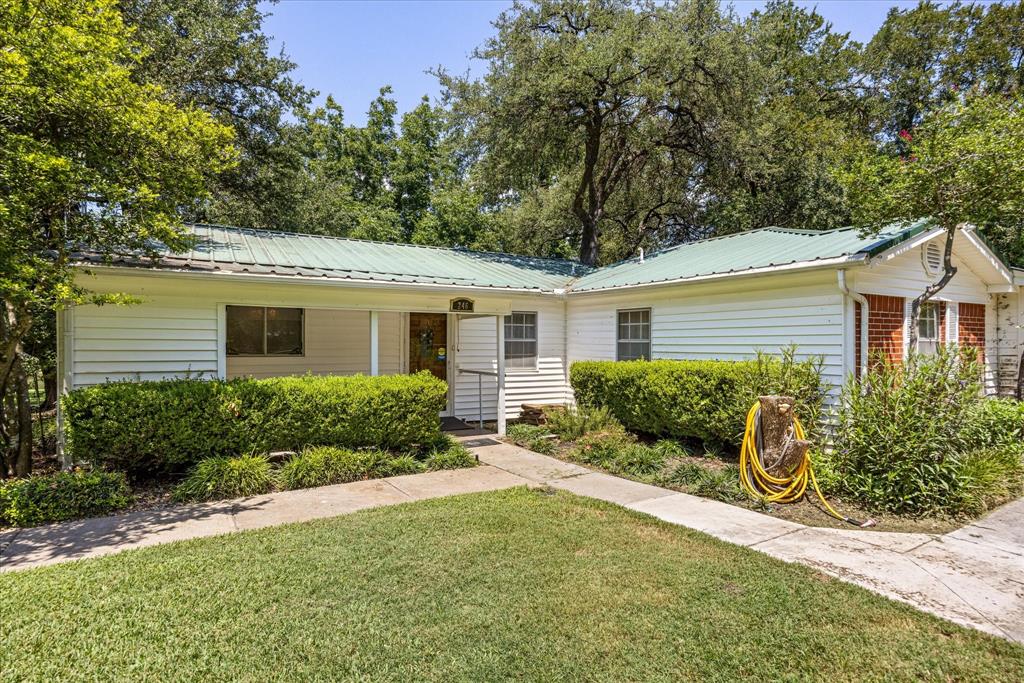 246 Comanche Trail