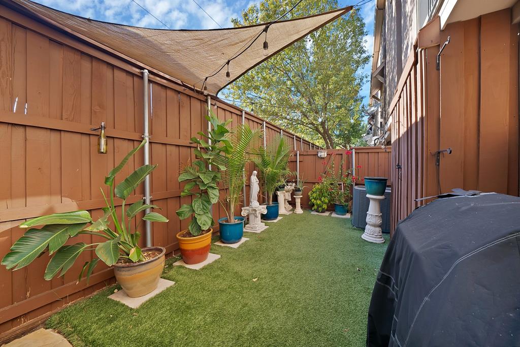 Elk Hill Condo - Residential