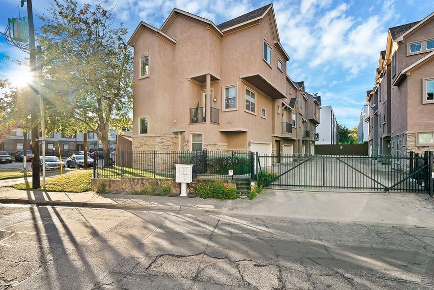 3 Story Corner Condo in a Quaint, Gated Community in Prime Location - minutes from Cityplace, Uptown, Downtown Dallas, Deep Ellum, Lower Greenville, Dallas Arboretum, Arts District & Klyde Warren Park. Well Designed Floorplan offering Office & Half Bath on 1st Floor. Wander to the 2nd Floor where you will find Gorgeous Wood Floors, Crown Molding Throughout, Open Concept Floorplan ideal for Entertaining, Breakfast Nook w Balcony overlooking Lafayette & Appealing Kitchen with Ample Granite Counter Space, Breakfast Bar, Walkin Pantry & SS Appliances...Electric Range, Vent Hood, Dishwasher & Microwave. Secluded Bedrooms & 2 Full Baths on the 3rd Floor. Generous Size Owners suite offers an Ensuite Bath with Granite Countertops, Dual Sinks, Oversized Shower, Garden Tub & Walkin Closet. Well Appointed Secondary Bedroom with Walkin Closet & Easy Access to Secondary Bathroom. Private Yard Area with Stone Patio, Turf Yard, Privacy Fence, Storage Closet & Mature Shade Tree. Attached 2 Car Garage with Extra Storage. The HOA includes Blanket Insurance, Yard Maintenance, Pest Control, Sprinkler & Gate Maintenance. Adorable Condo with Access to 1st Class Amenities...What a Gem!