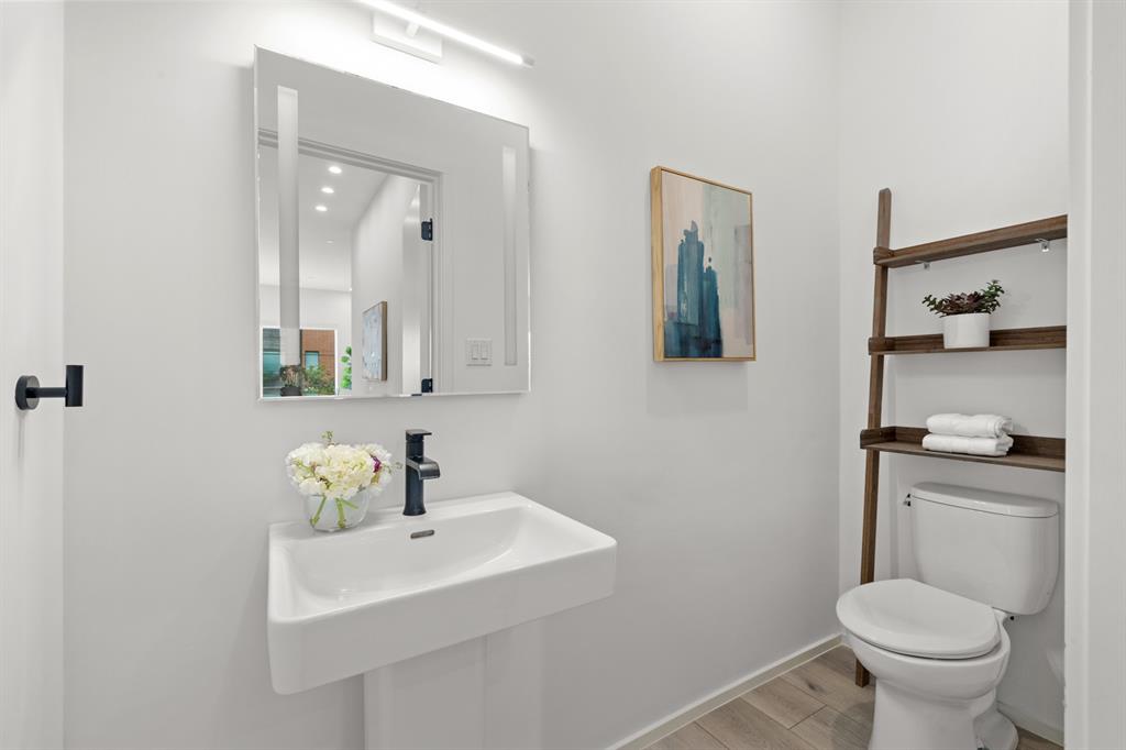 2001 N Prairie Condos - Residential