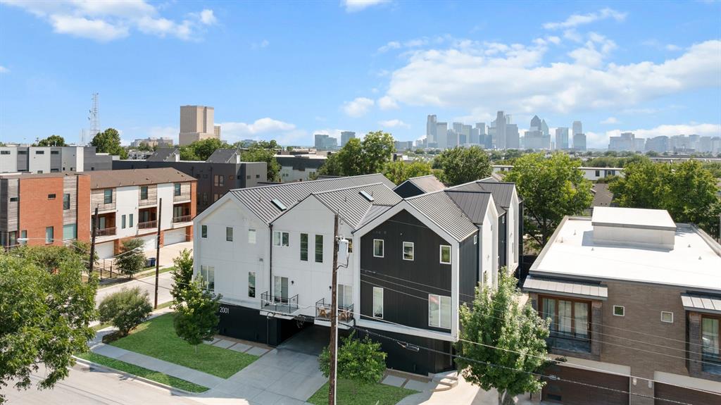 2001 N Prairie Condos - Residential