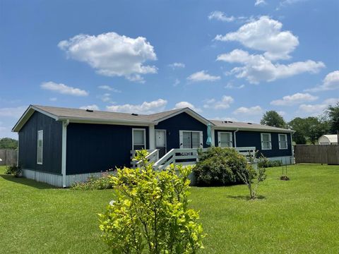 123 F County Road 411 Buffalo TX 75831