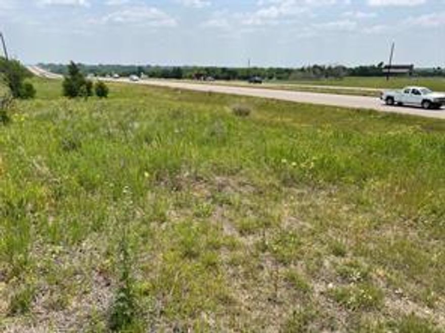 Outside city limit with hwy 82 frontage! It's a great investment opportunity for your home and business and or development!! This property is on the North side of 82 between Spalding Road and Miller Road.