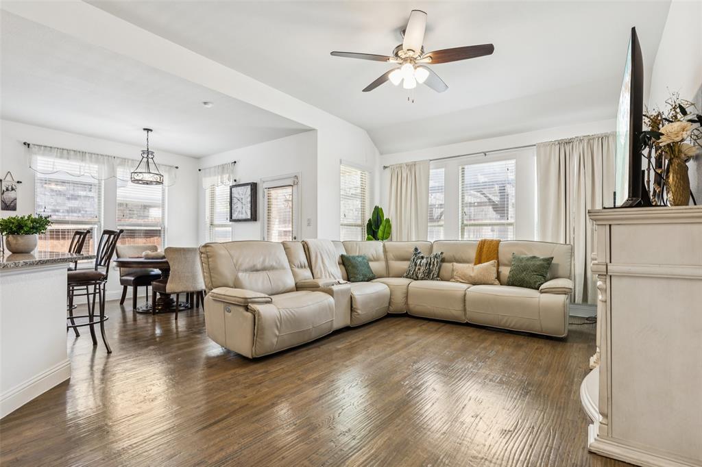 1344 Mountain View Lane