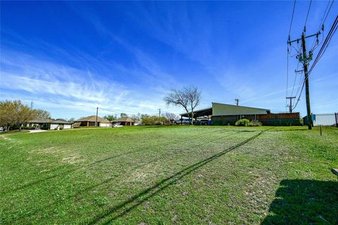 8433 Downe Drive White Settlement TX 76108