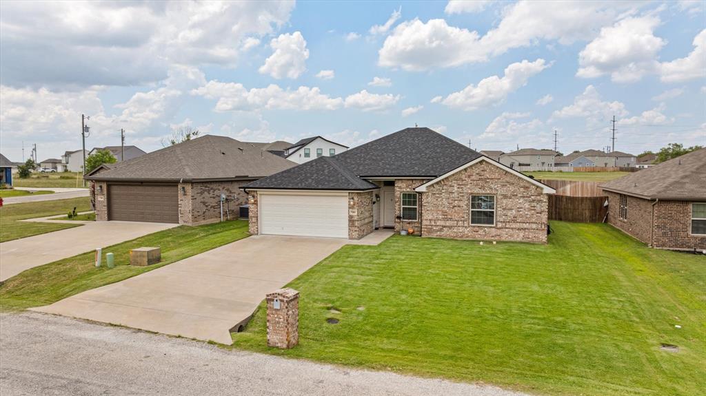 7203 Mistletoe Trail
