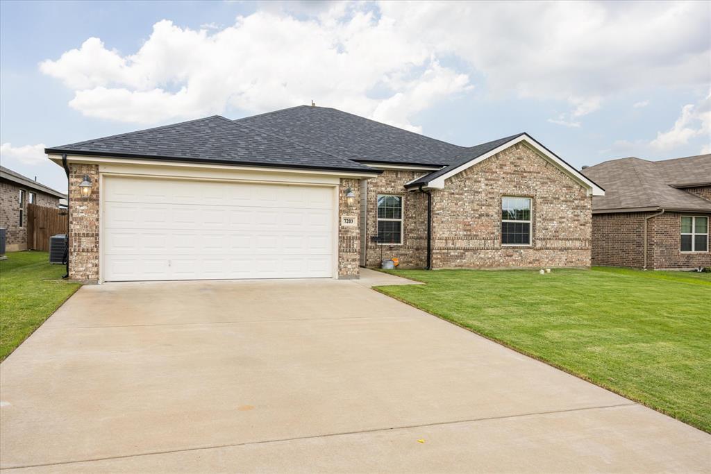 7203 Mistletoe Trail