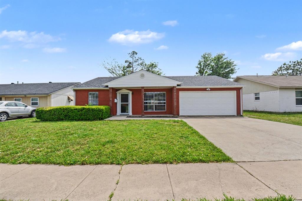 4402 Sweetbriar Drive