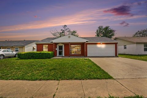 4402 Sweetbriar Drive Garland TX 75042
