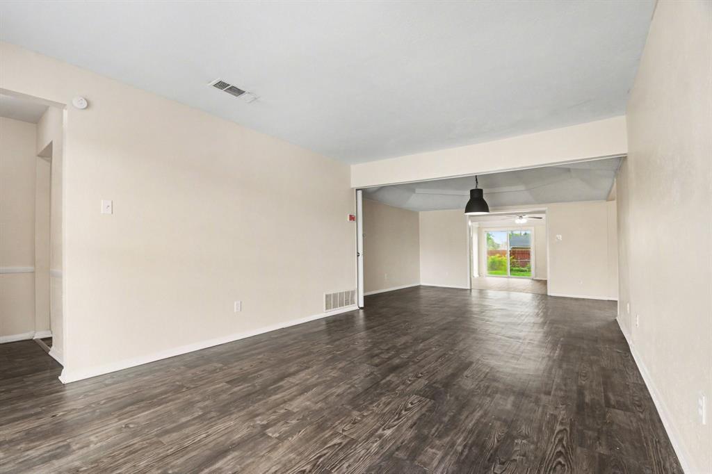 4402 Sweetbriar Drive