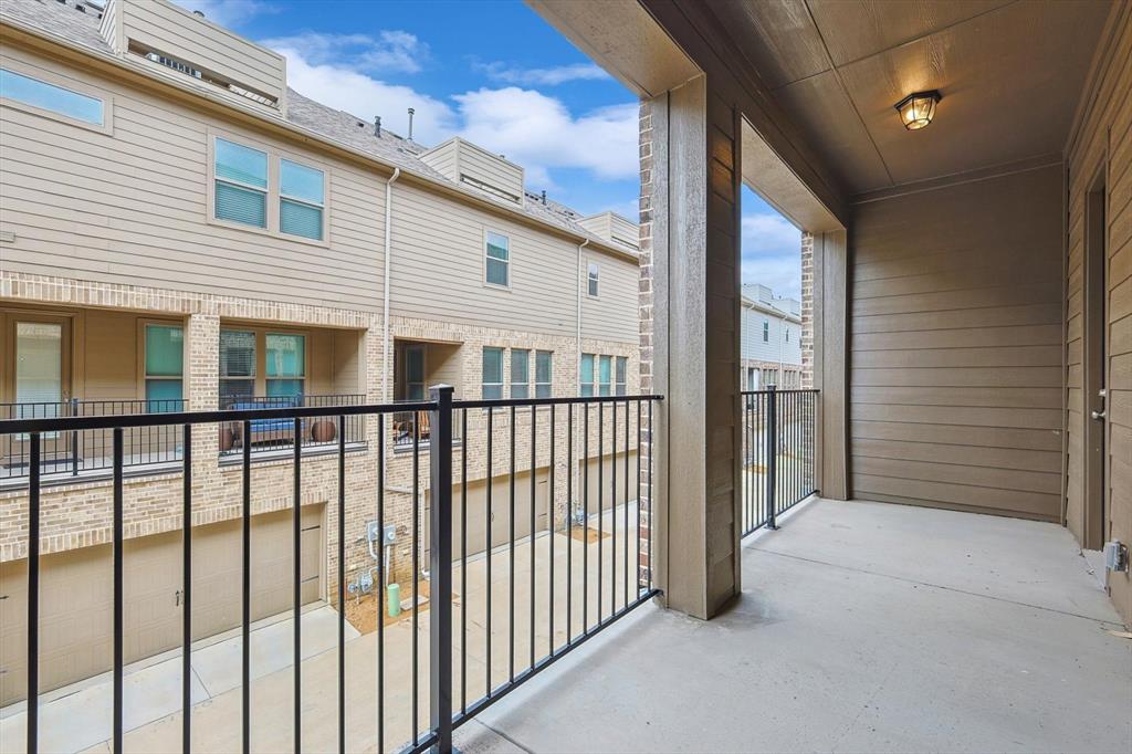 Lakeshore Terrace - Residential