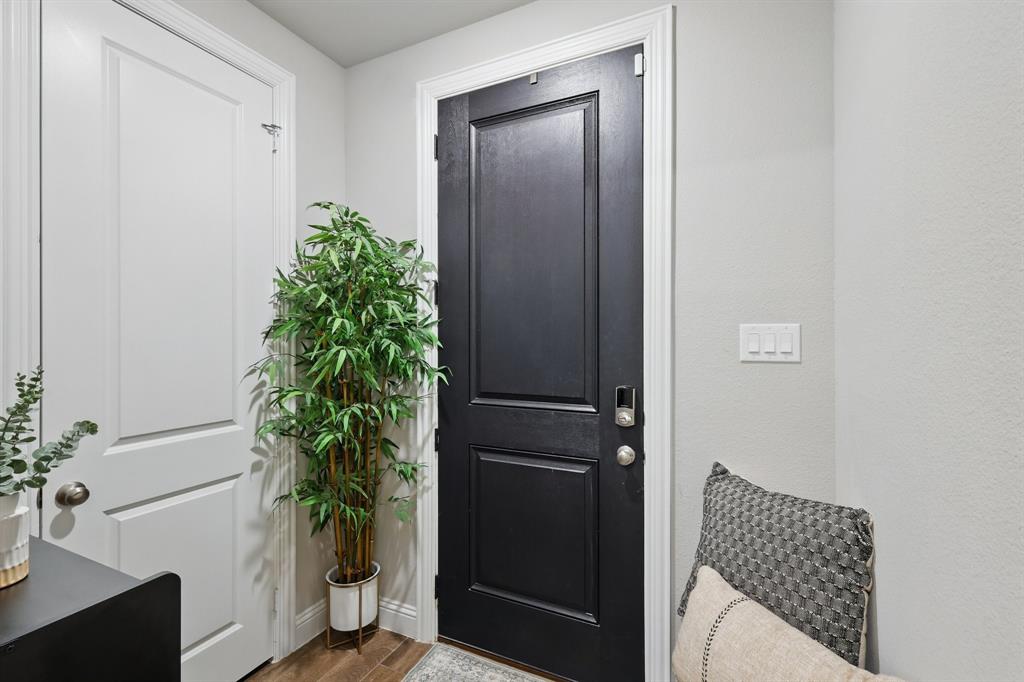 Lakeshore Terrace - Residential