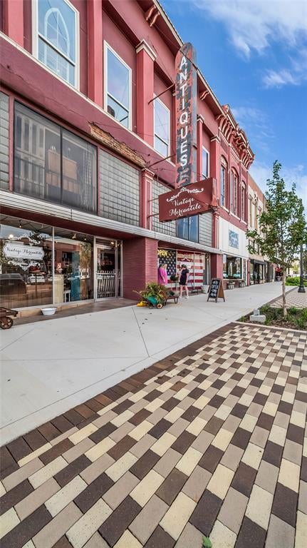306 W Main Street