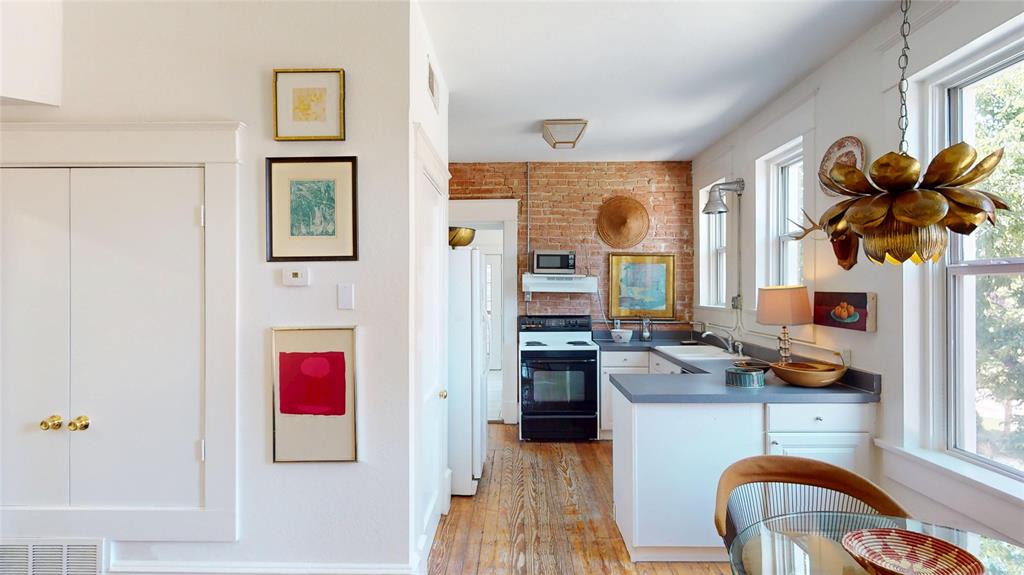 1529 Sullmn Street Condos - Residential