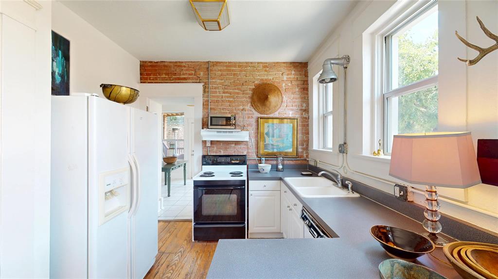 1529 Sullmn Street Condos - Residential