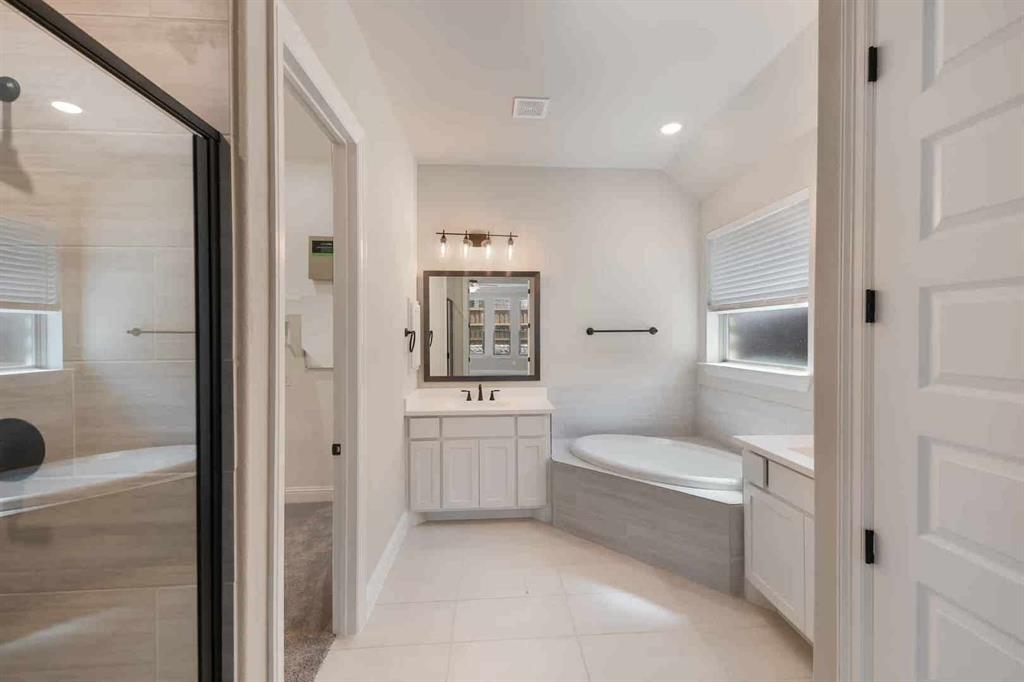 Las Lomas 60S - Residential