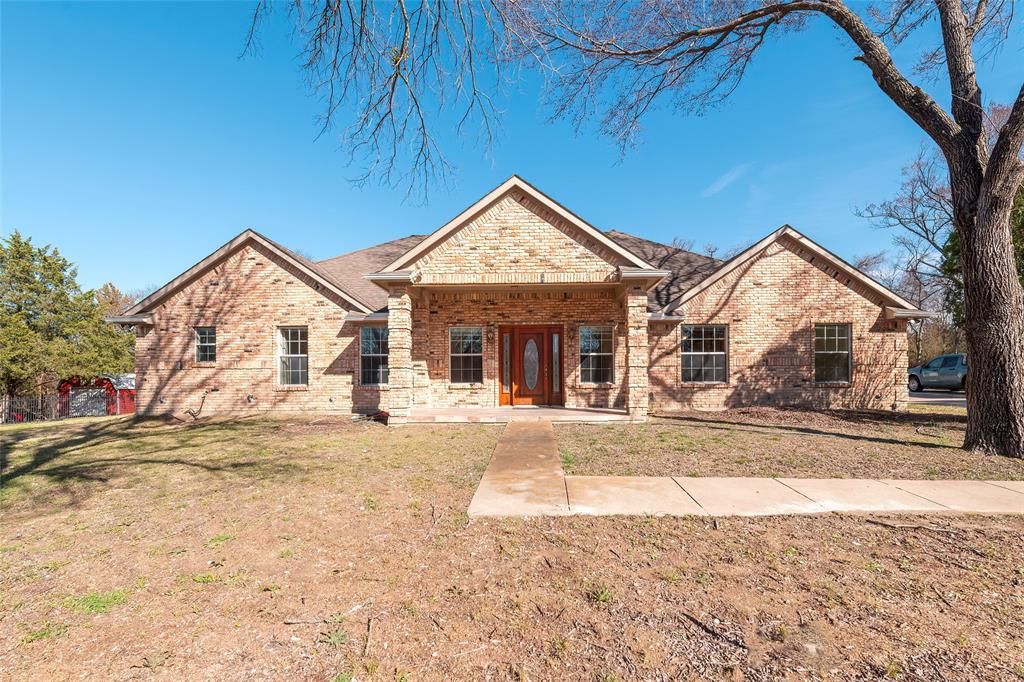 Photo of 234 E Fork Road, Sunnyvale, TX 75182 (MLS # 21147823)