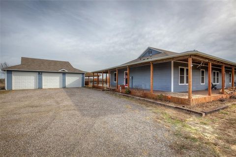 Photo of 1899 County Road 4306, Greenville, TX 75401 (MLS # 21134988)
