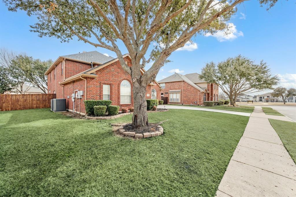 1804 Hill Ridge Drive