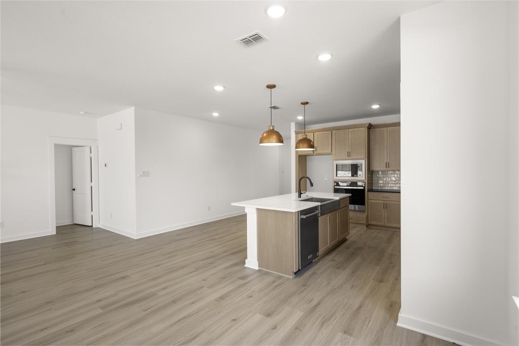 Sheppard's Place - Residential