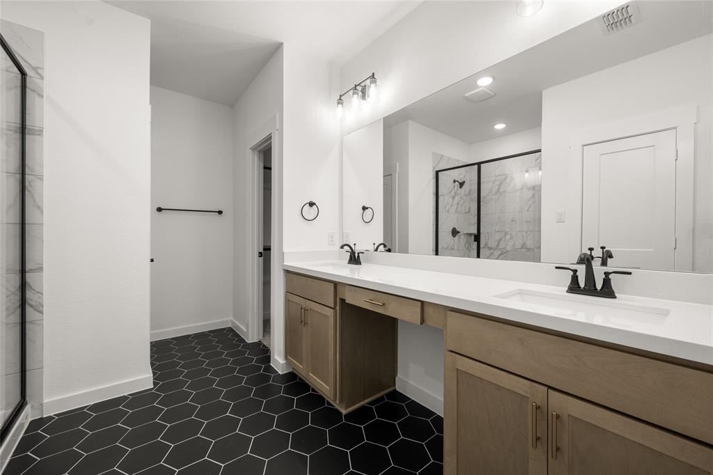 Sheppard's Place - Residential