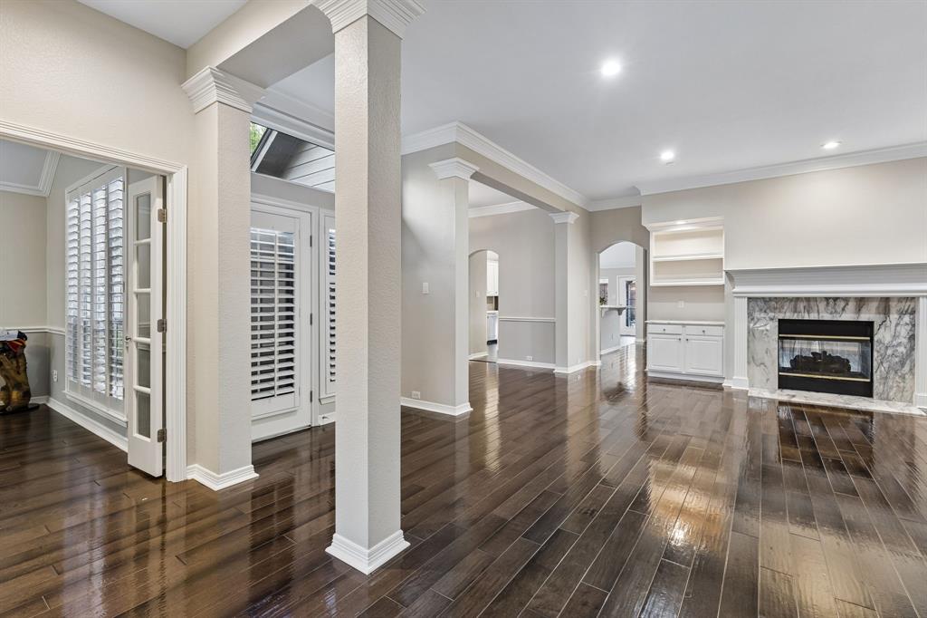 4404 Briar Hollow Drive