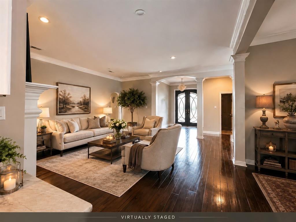 4404 Briar Hollow Drive