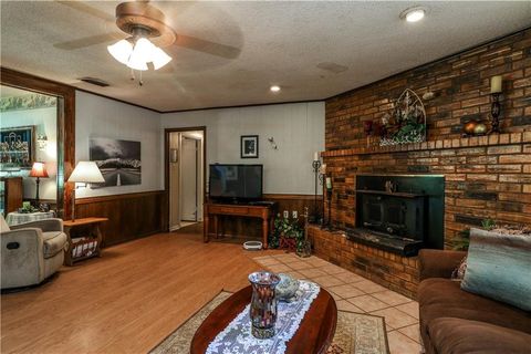 A home in Gilmer