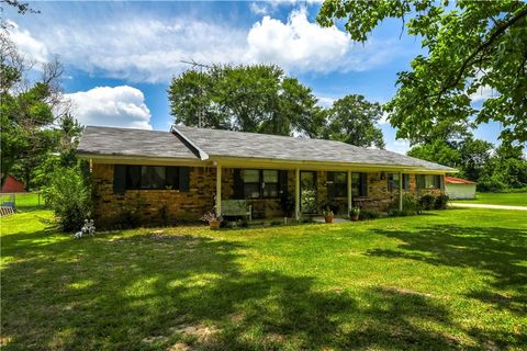 A home in Gilmer