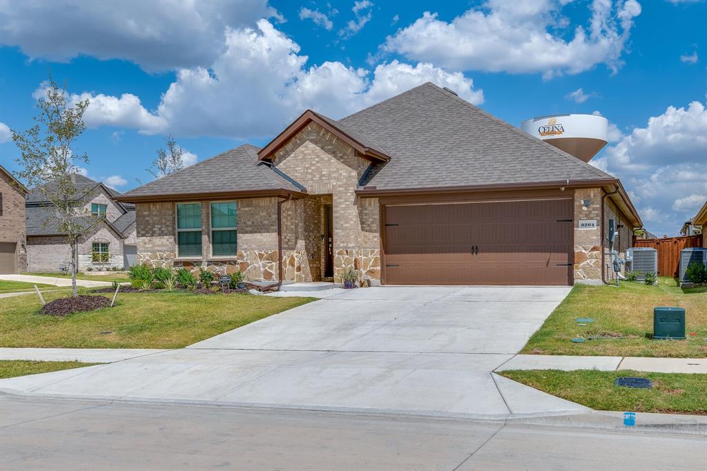 3204 Peacock Lane