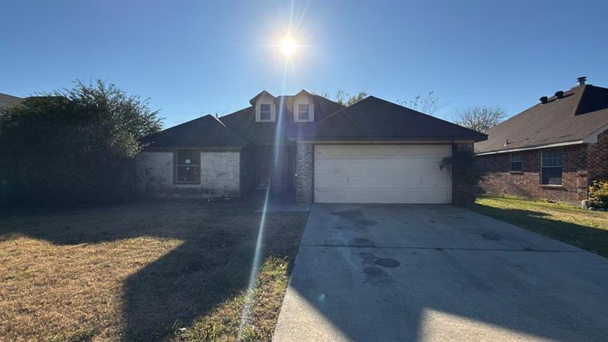 Exceptional opportunity awaits in Brook Valley!
This 3-bedroom, 2-bath home offers 1,474 sq. ft. of living space and is the perfect project for buyers seeking their next renovation or investment. With solid fundamentals and a desirable layout, this property is ready for your vision to restore it to its former glory. SOLD AS-IS — bring your ideas and make it shine.