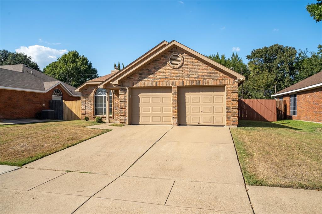 2329 Cromwell Drive