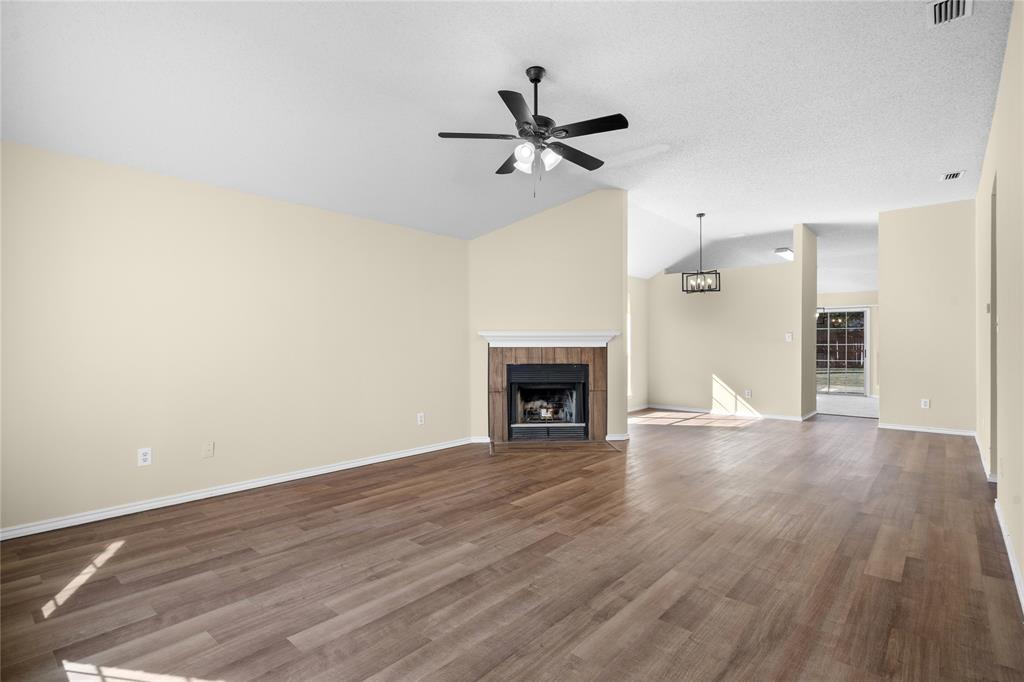 2329 Cromwell Drive